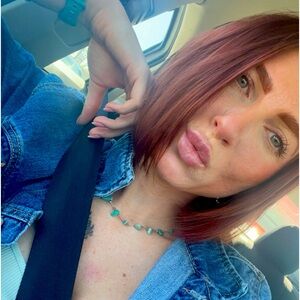 Meet your Posher, Lena